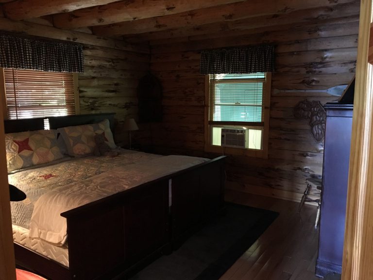 gull_bay_log_cabin 4 Huletts Landing Homes for Sale on Lake